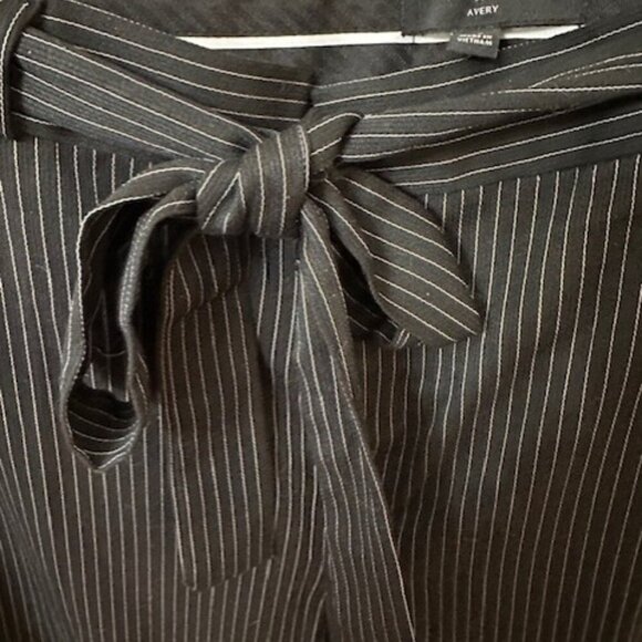 Banana Republic Women's 16 Avery Pants Slacks Black Pinstripe Cloth Tie Waist NW - Picture 4 of 7